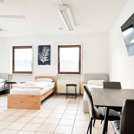 Modern Living Studios Karlsbad Εξωτερικό φωτογραφία
