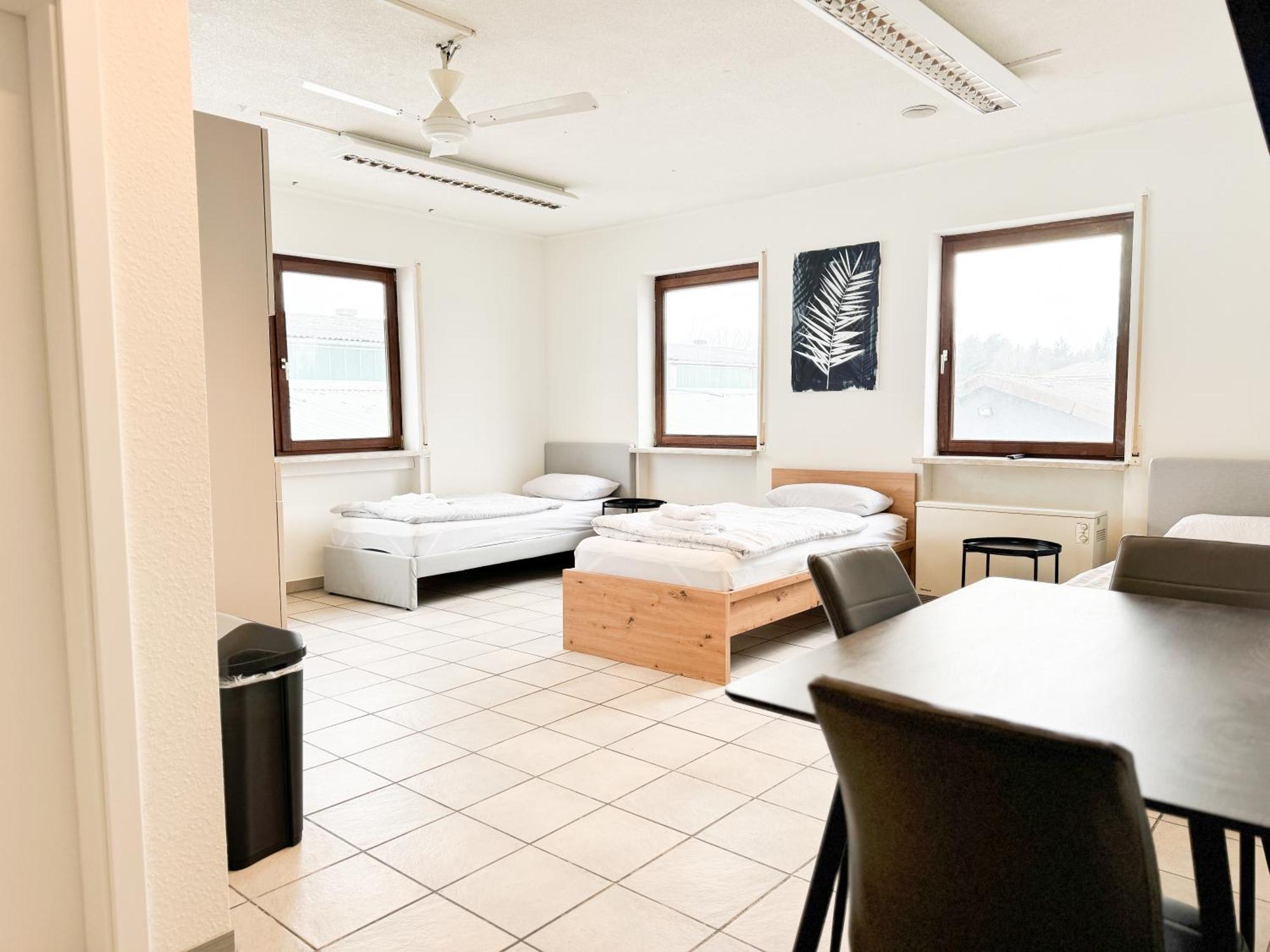 Modern Living Studios Karlsbad Εξωτερικό φωτογραφία