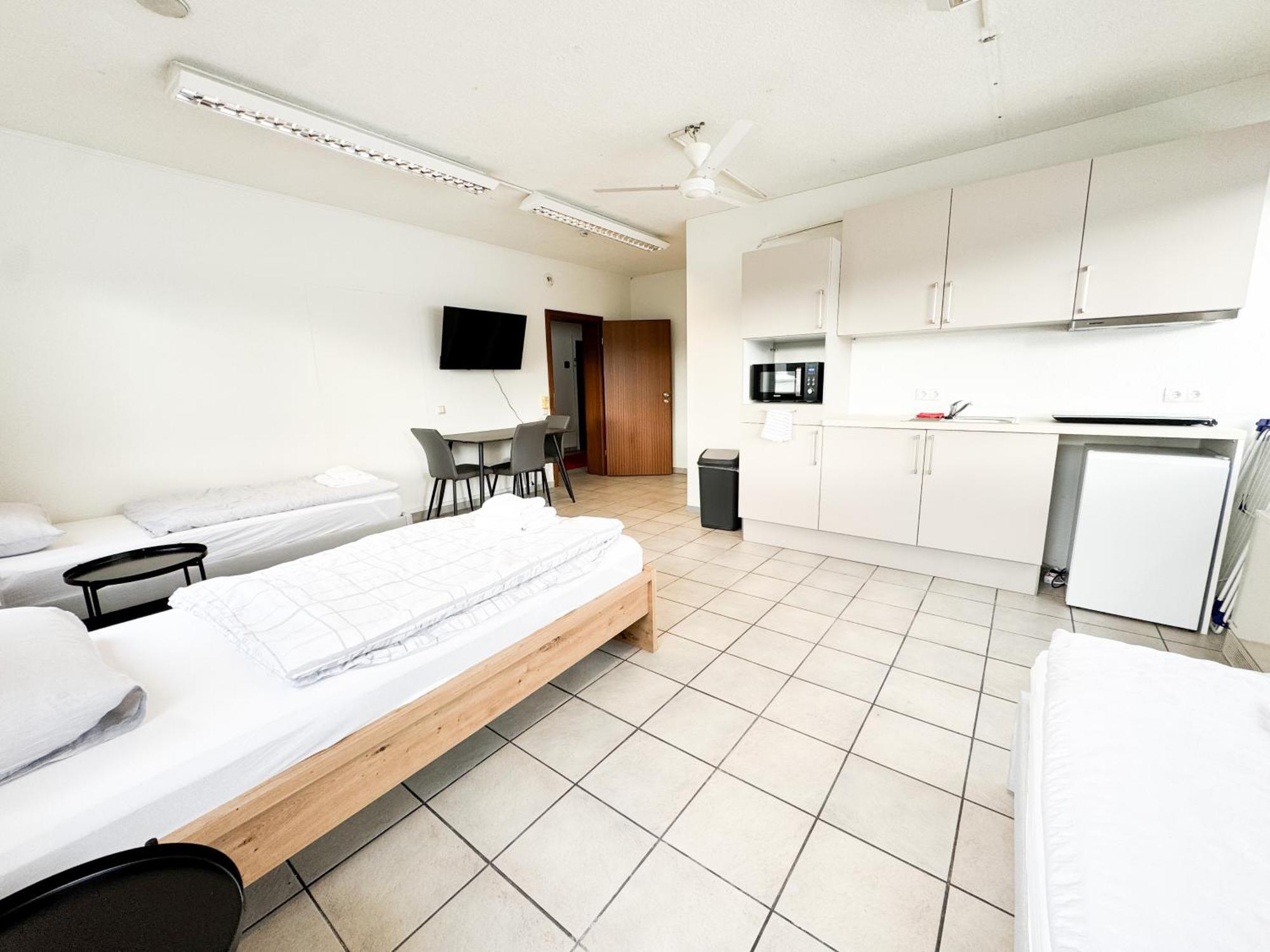 Modern Living Studios Karlsbad Εξωτερικό φωτογραφία
